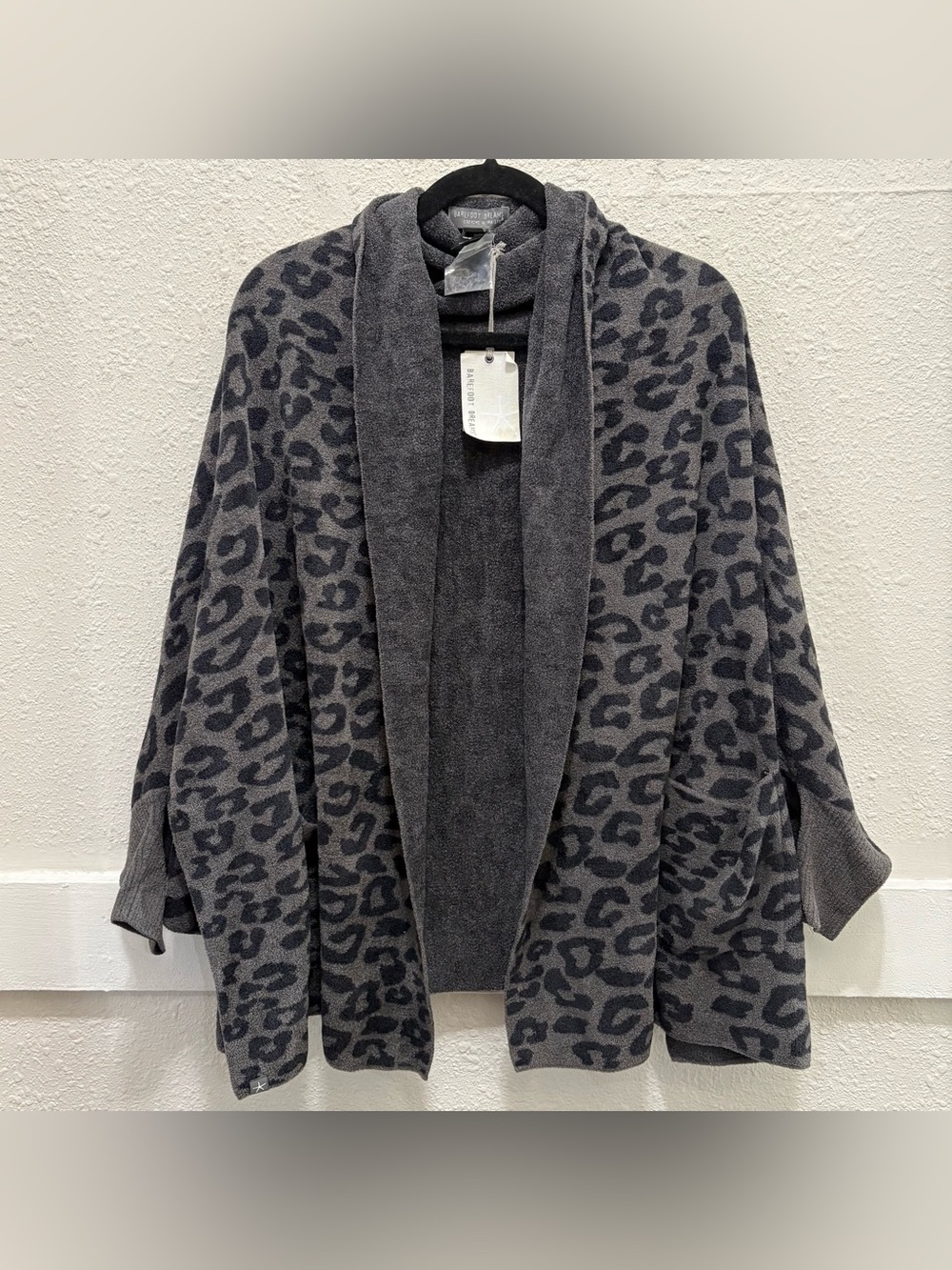 Barefoot Dreams CozyChic Ultra Lite Blanket Wrap In Carbon Black Leopard NWT